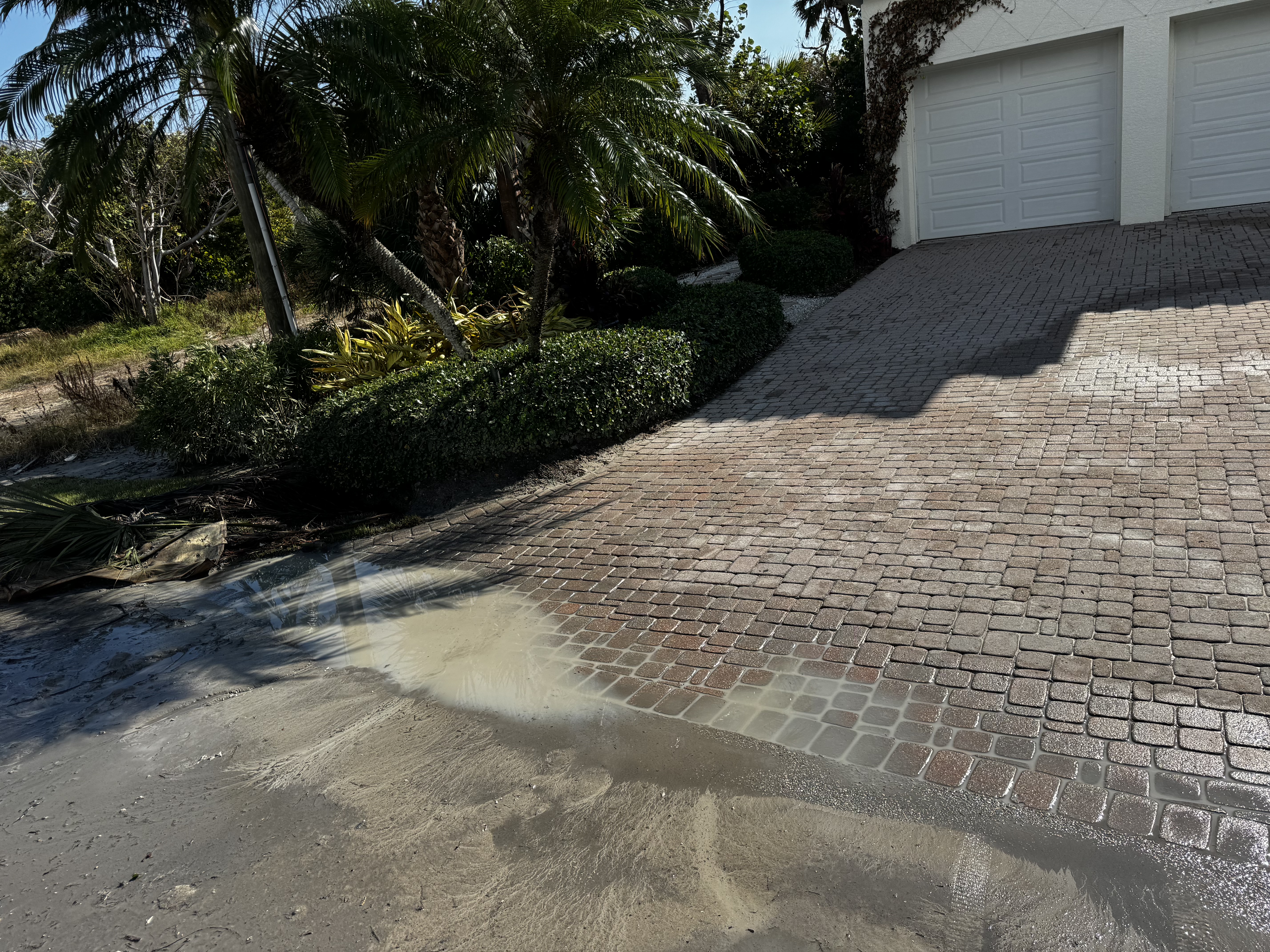 Cape Coral pool deck power washing